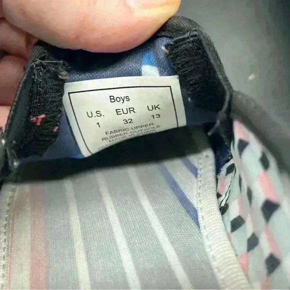 Ben Sherman Bradford slip on boys size 1 - Picture 5 of 6